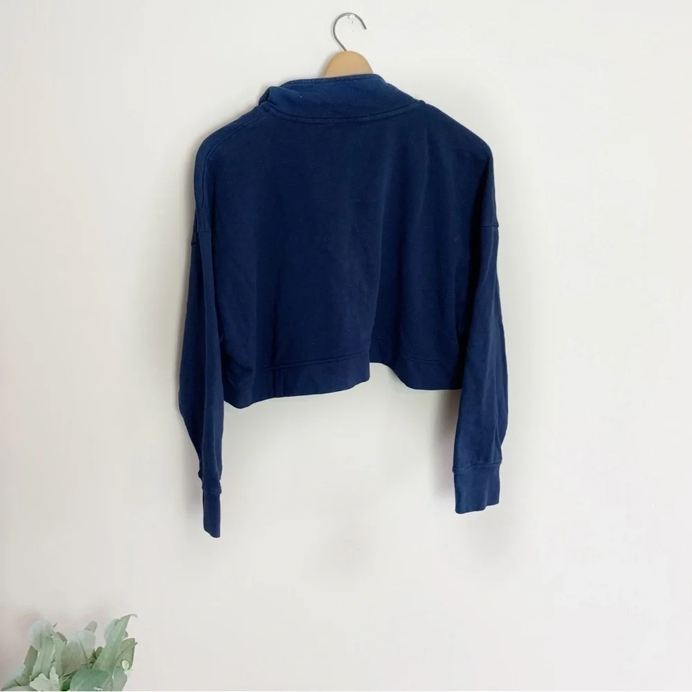 [WeWoreWhat] Navy Blue Long Sleeve Cropped Length Sweatshirt
